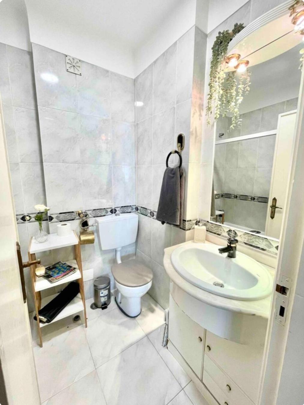 Apartment Sky View 3br + Near Airport + Free Parking Lissabon